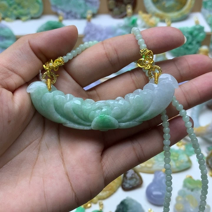 颈饰未镶嵌翡翠翡翠