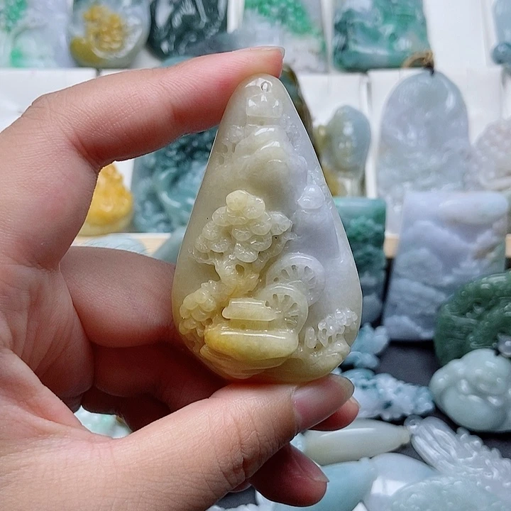 翡翠未镶嵌颈饰翡翠
