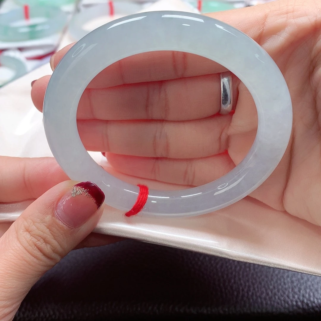 翡翠手镯（圆镯）未镶嵌