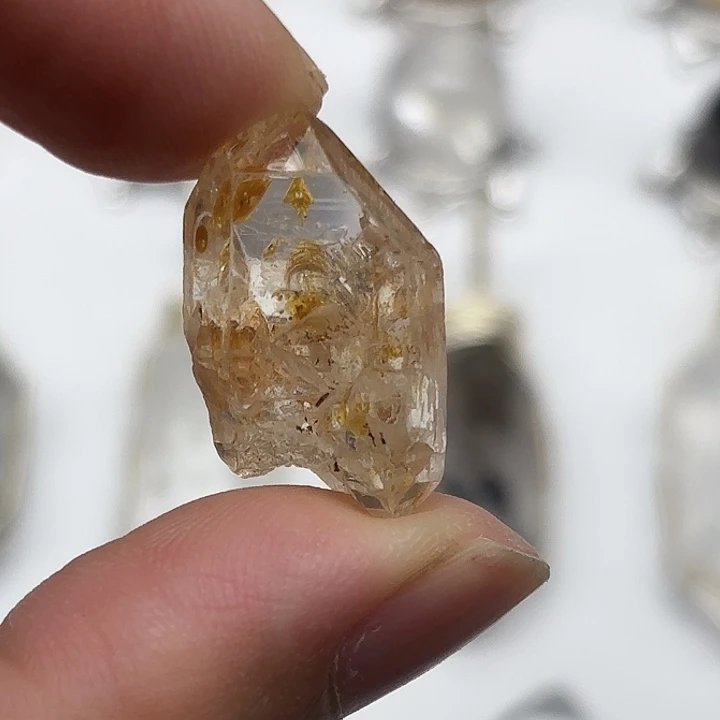 颈饰未镶嵌水晶巴基斯坦油胆闪灵钻23mm