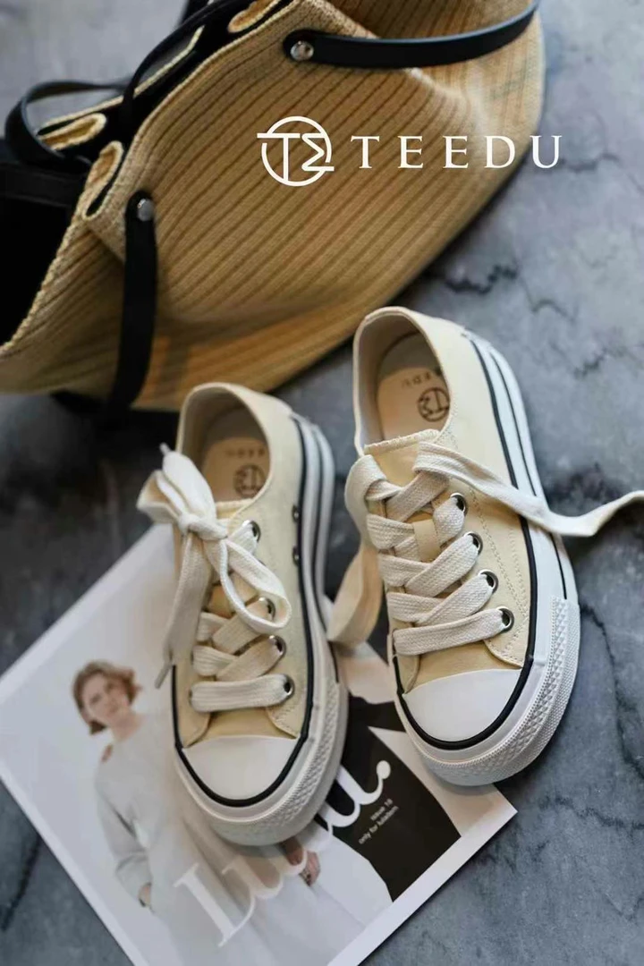 【欧货】TEEDU板鞋拼色系带帆布鞋纯色低帮厚底春季胶粘女鞋