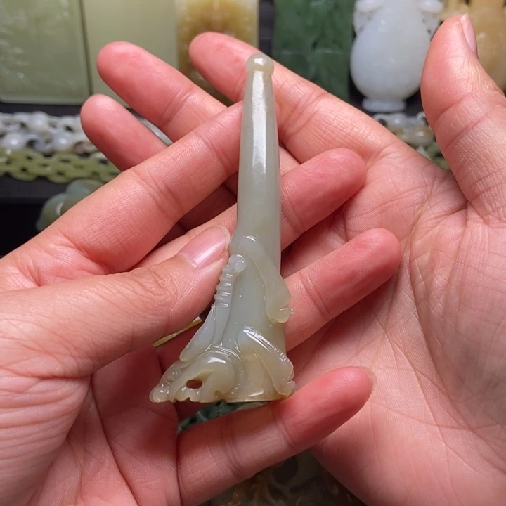 颈饰未镶嵌和田玉开*