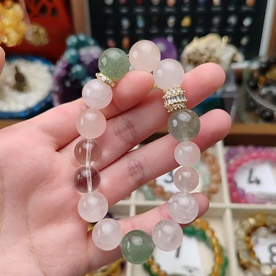 未镶嵌水晶手链绿草莓晶搭配粉晶的春意盎然款