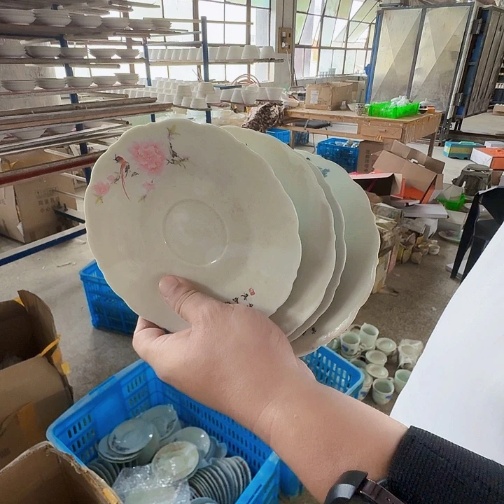 景德镇高温陶瓷花边随机吐骨碟6个