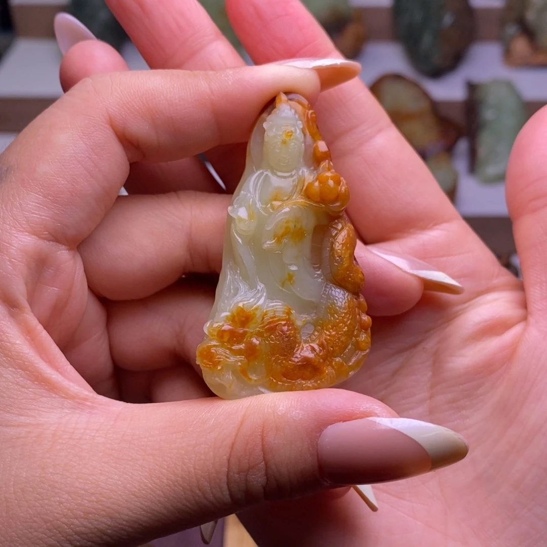 未镶嵌岫岩河磨玉（透闪石质玉）挂件辉*浪