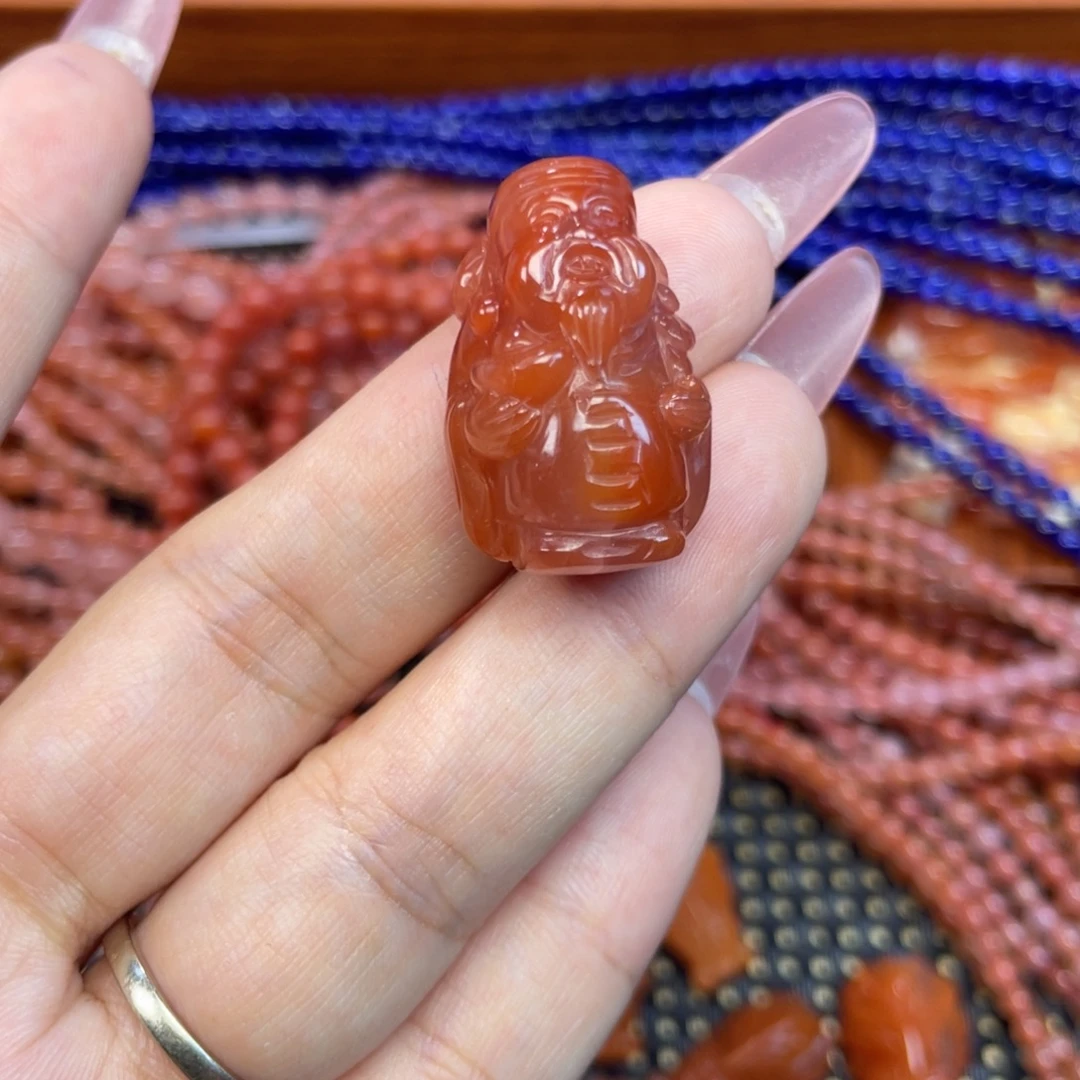 南红玛瑙未镶嵌颈饰财神爷