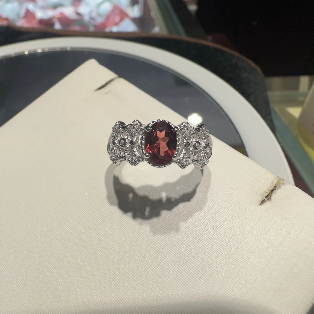 【305】天然石榴石蕾丝花托设计款银s925戒指