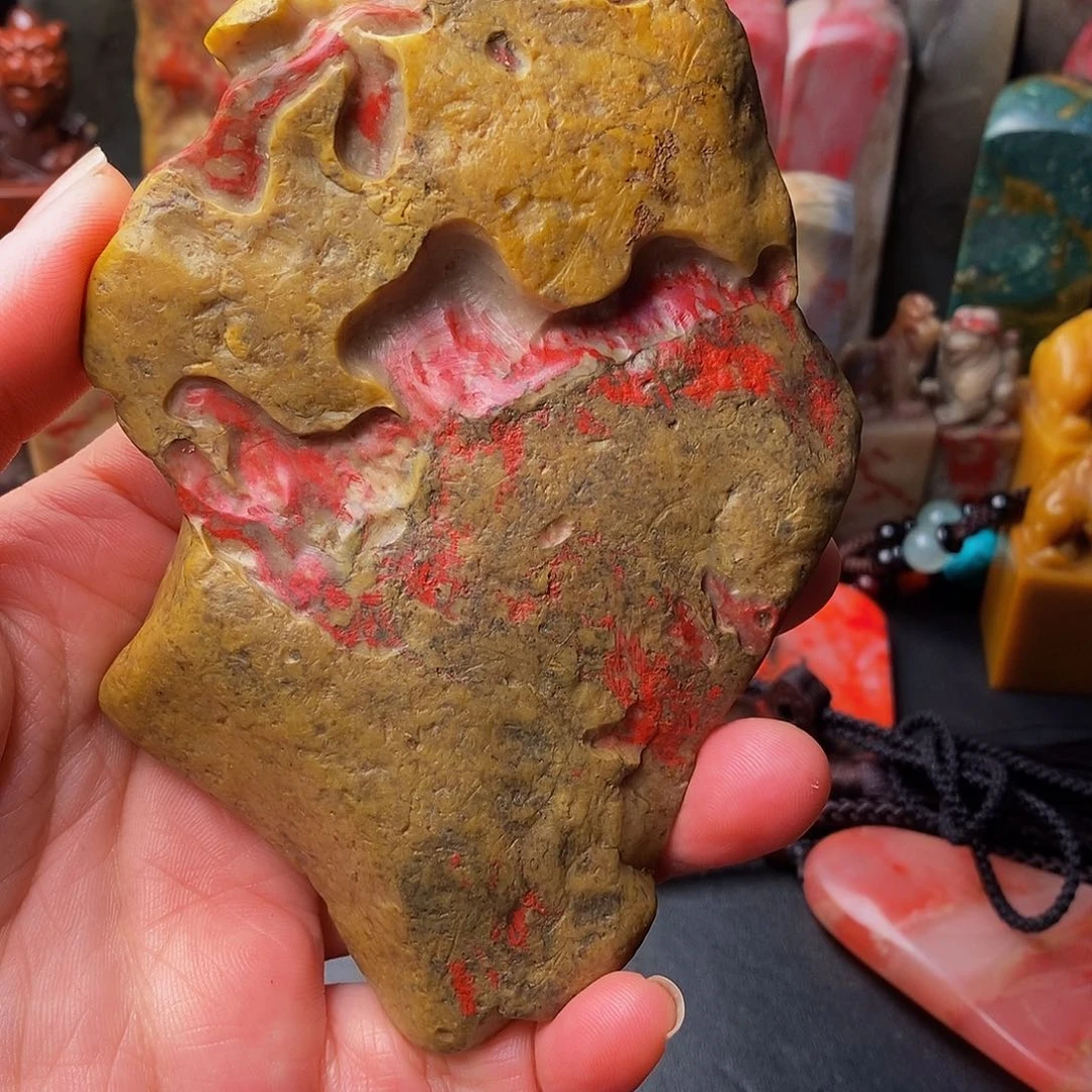 昌化鸡血石h**V昌化田黄鸡血石原石