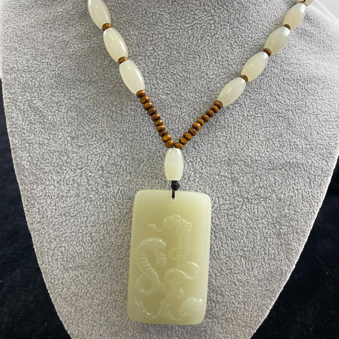 Y033天然玉石黄白老玉普贤菩萨双面吊坠