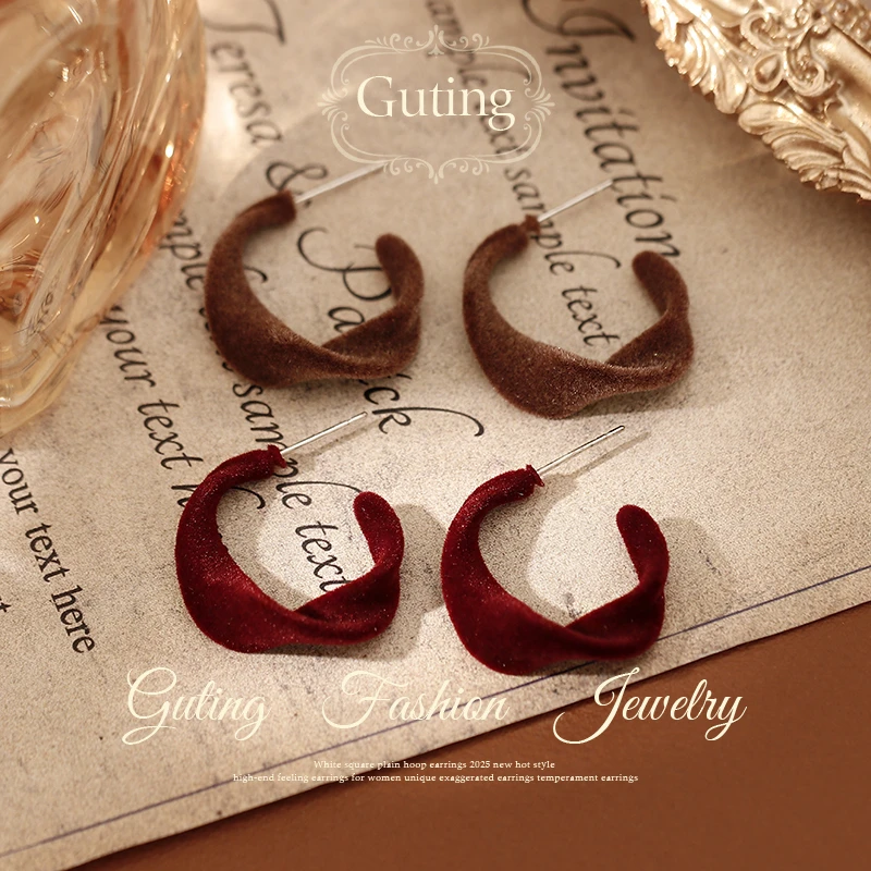 铜合金耳饰 22453不规则丝绒麻花C圈耳圈耳环女耳饰精致百搭耳钉