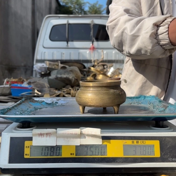 943 铜器物品理性消费