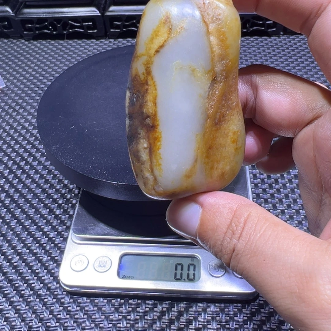 吊坠(不含链)未镶嵌和田玉（子料）110