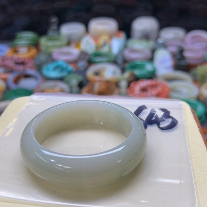 石英质玉手镯未镶嵌锦**花643