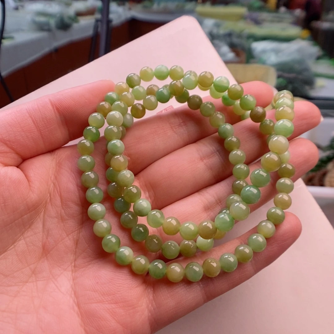 和田玉手链未镶嵌黑羊洞