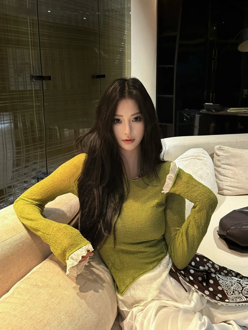 利达 NEW DADADA纯色显瘦时尚休闲修身气质长袖打底上衣TUM962