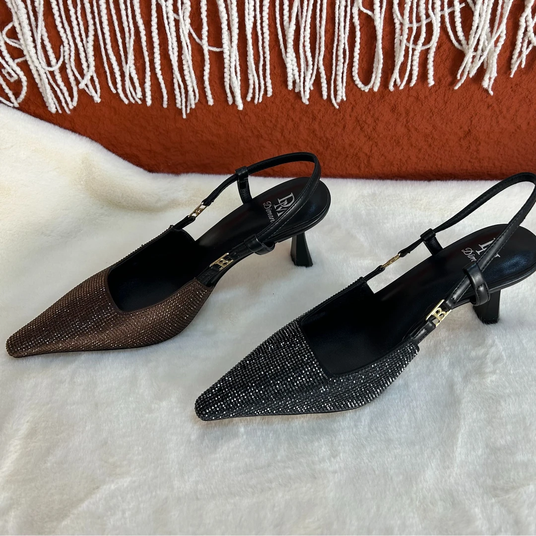 DM/尖头细跟6cm满钻包头凉鞋性感后空绑带高跟鞋尖头细跟单鞋