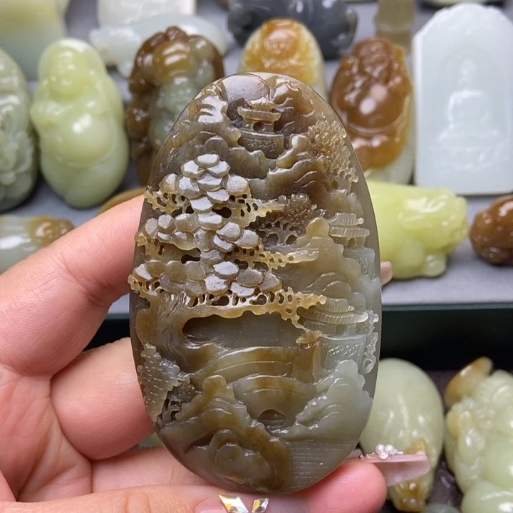 和田玉未镶嵌把件