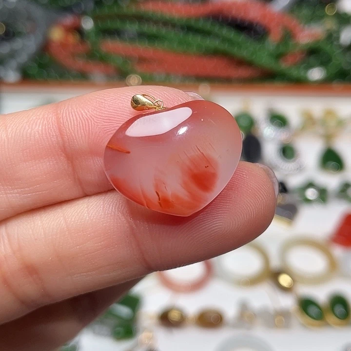 南红玛瑙18K金镶嵌颈饰