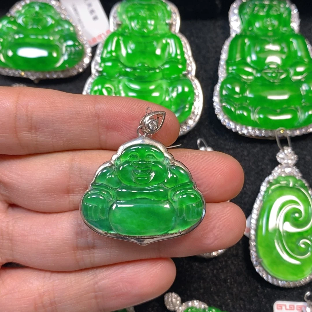 颈饰银S925镶嵌翡翠佛公吊坠