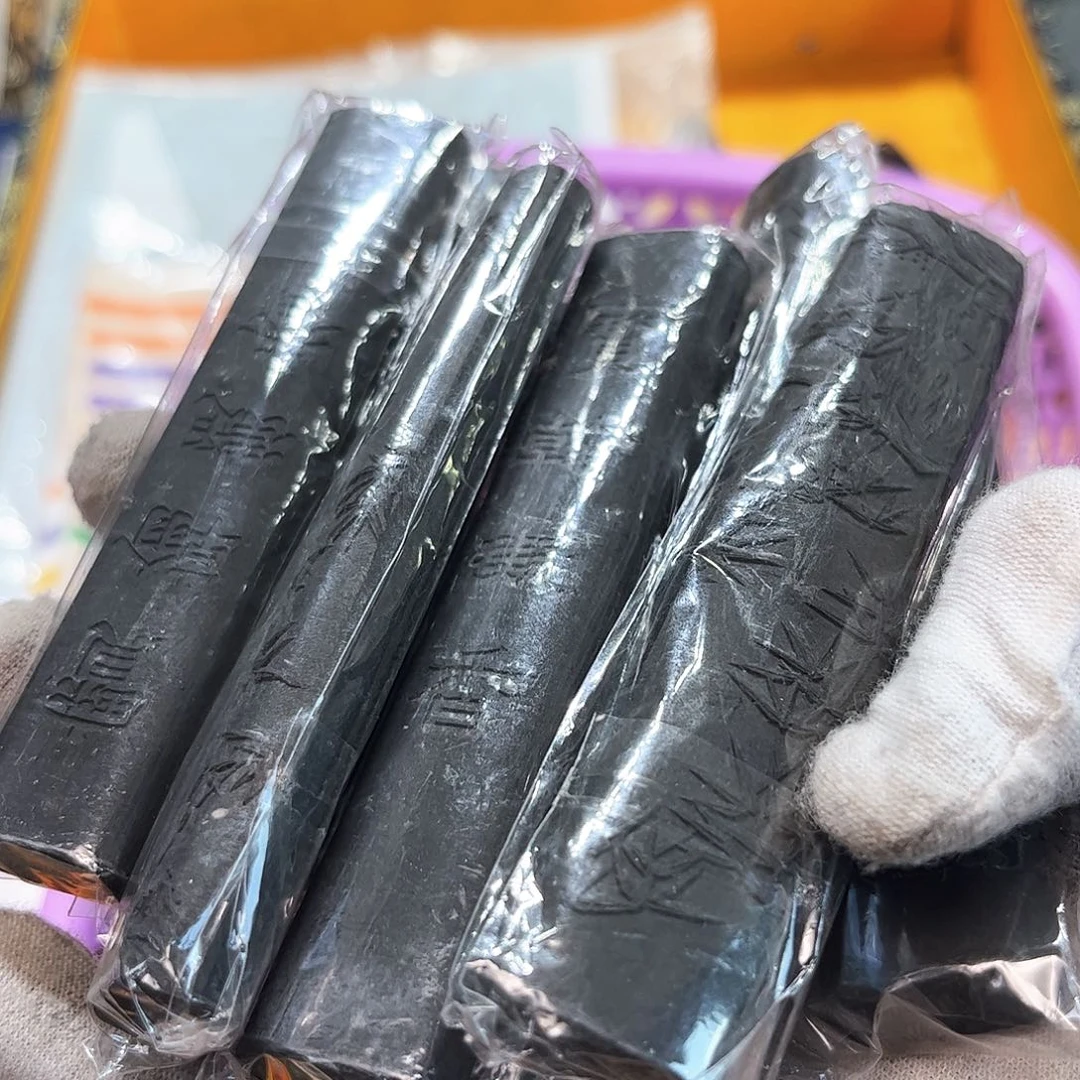 8个哈哈哈哈哈哈姐姐