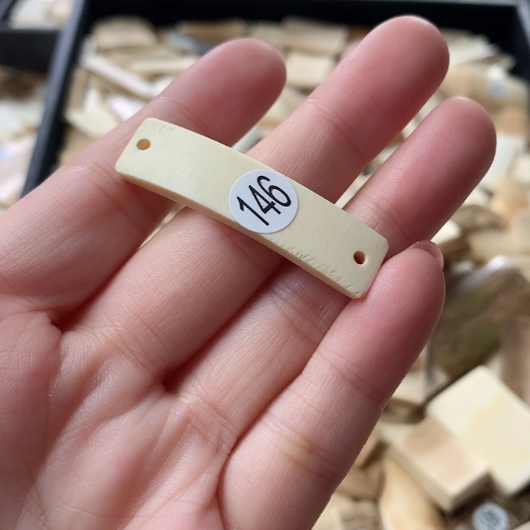 泥塑不打孔联系客服