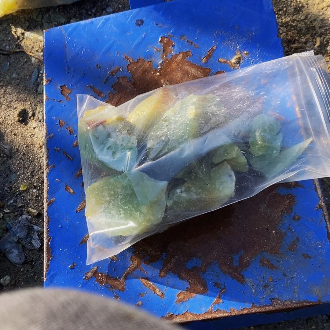 未镶嵌岫玉珠宝奇石平**乐