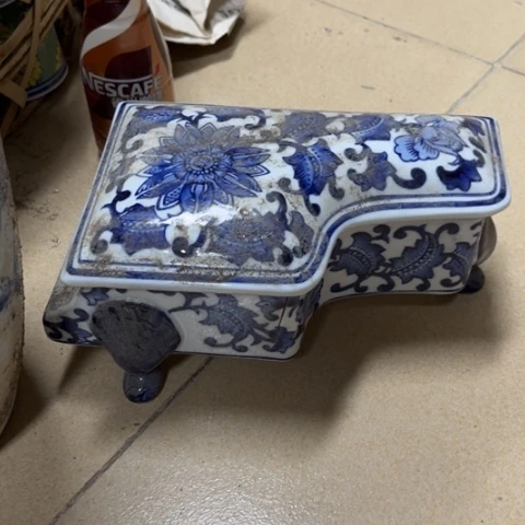 瓶范*范瑕疵瓷片处理不退不换。。。。。。
