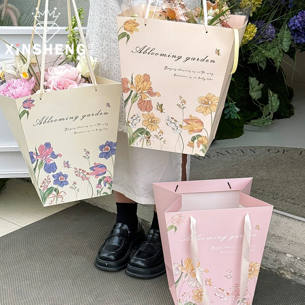 芯苼 原创爱在花丛梯形手提袋花束礼品盒手工花艺diy礼物包装材料