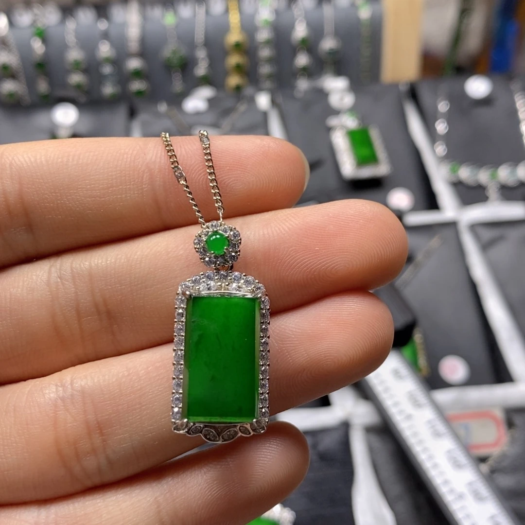 翡翠颈饰银S925镶嵌大****9翡翠