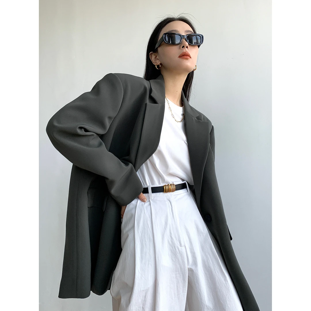 周淼zhoumiao2025春秋新款高级设计感女士黑色休闲小西装外套女