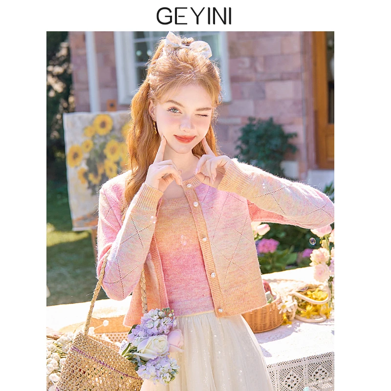 歌依妮2025秋冬新款女甜美小个子短款洋气显瘦针织衫开衫上衣外套