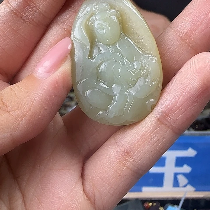 颈饰未镶嵌和田玉