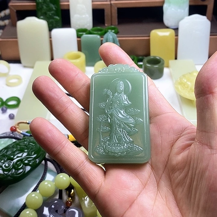 和田玉未镶嵌珠宝奇石