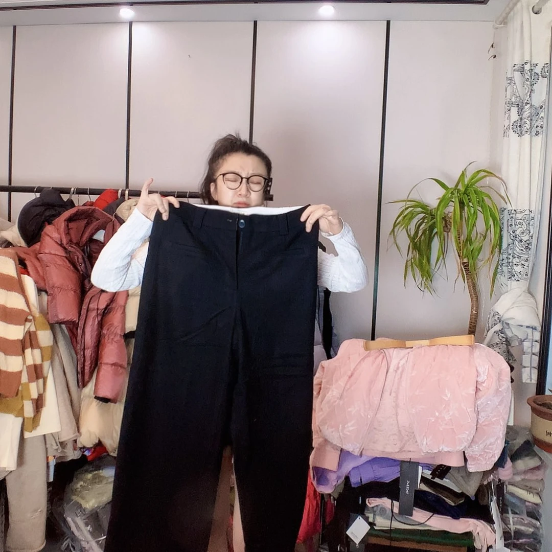 【闪购商品】吾*?黑裤子xl