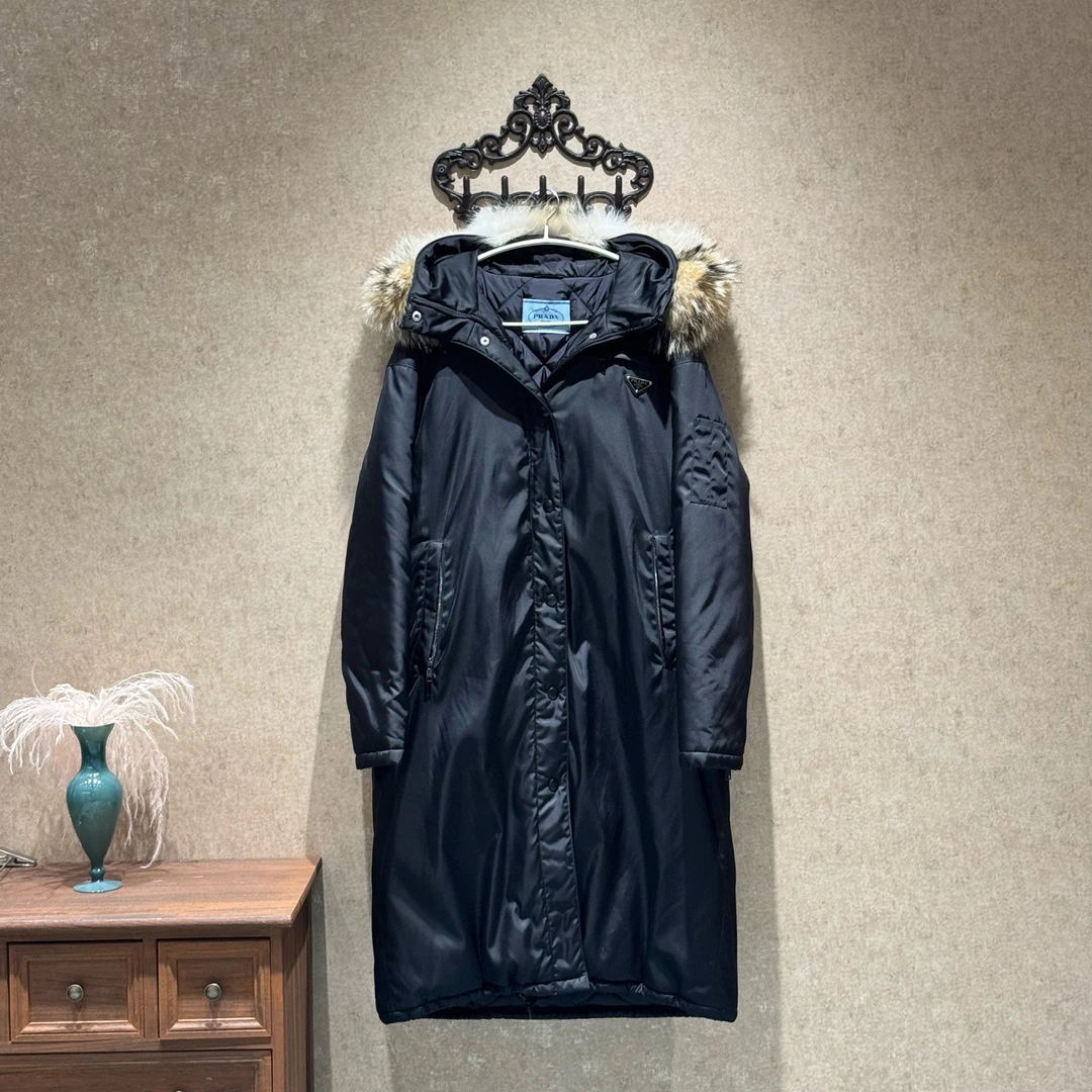 未使用 Prada/普拉达 高公价三角标皮草毛领棉服/L码/全新带吊