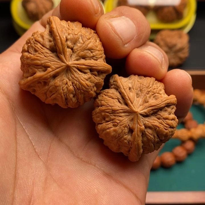 吊坠文玩核桃闷尖雨花石