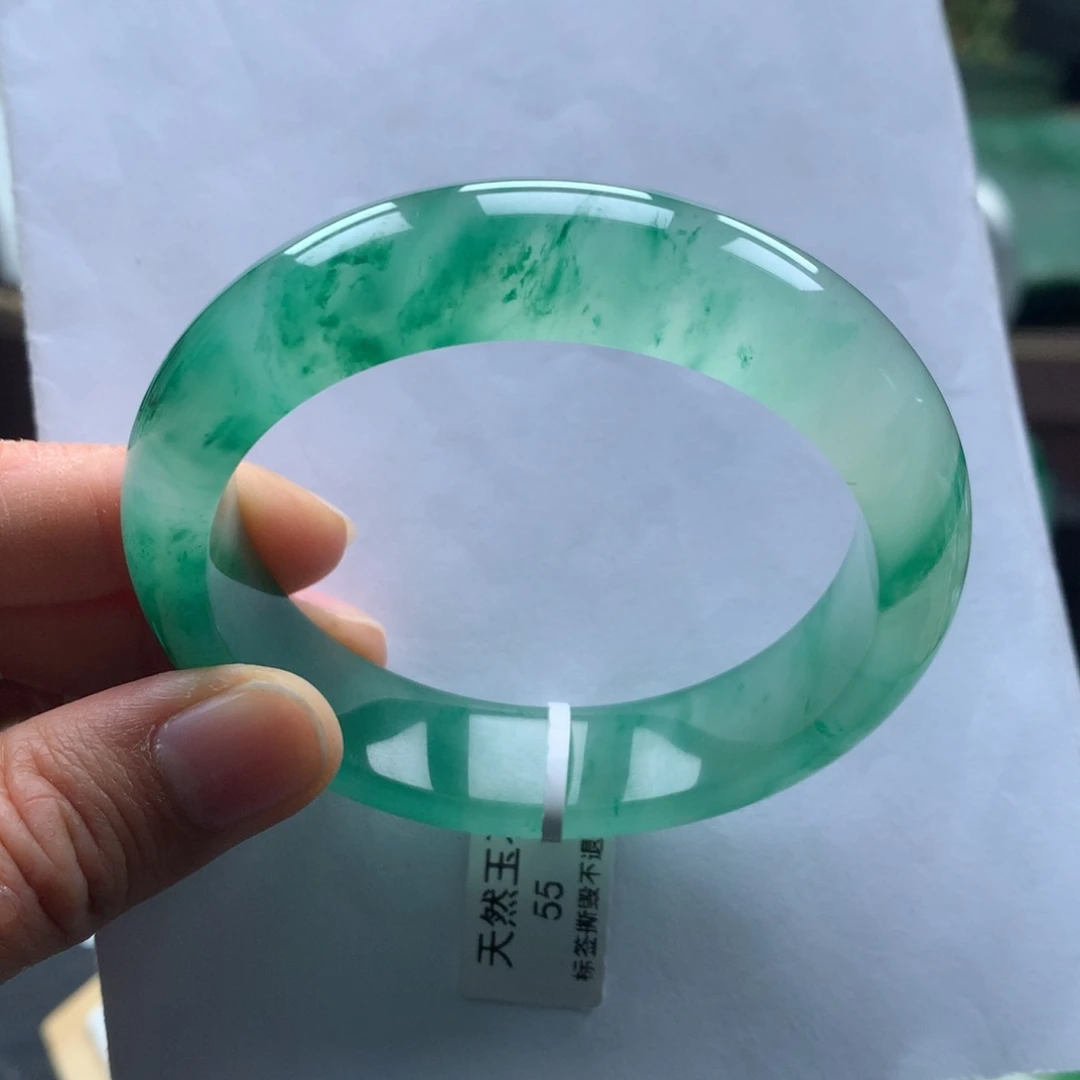 石英质玉手镯未镶嵌小***°