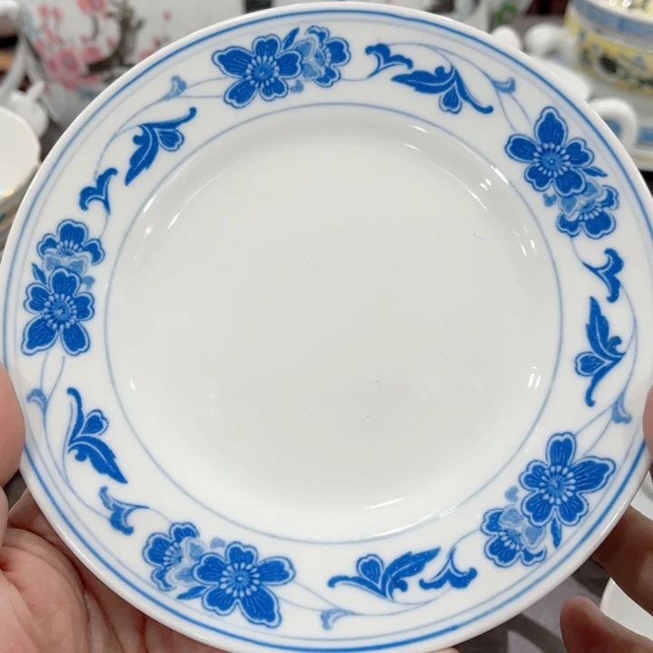 壶釉下五彩的瓷器和瓷器