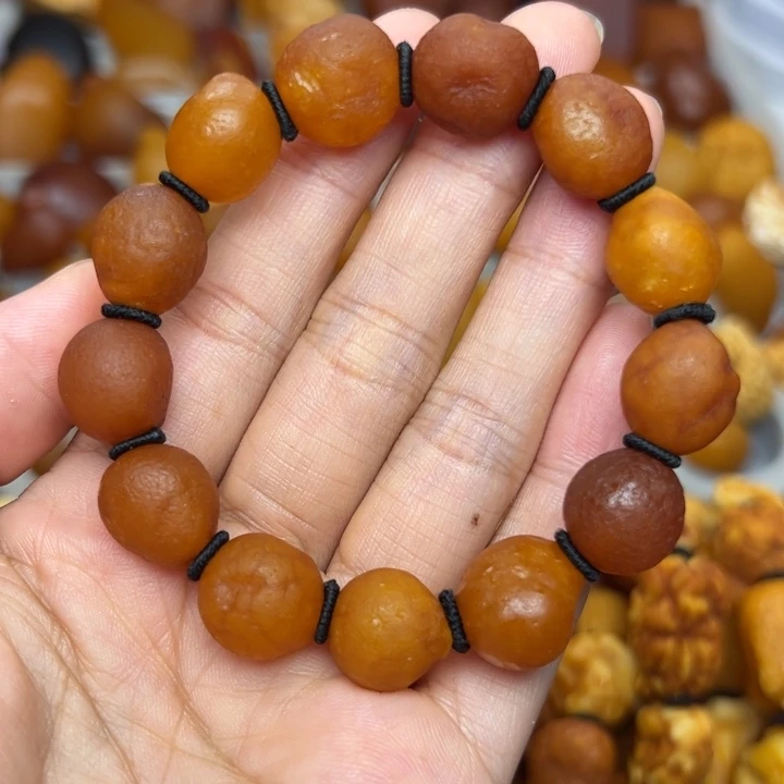 琥珀未镶嵌裸石天然蜜蜡