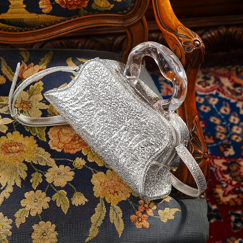 涂鸦字母女士银色简约单肩包手提两用包