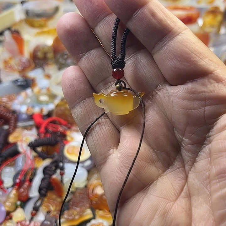 妞***1玛瑙/玉髓未镶嵌颈饰