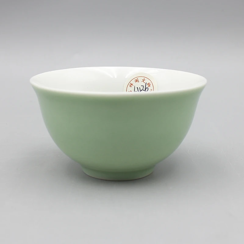 6436瓷器--豆青釉主人杯