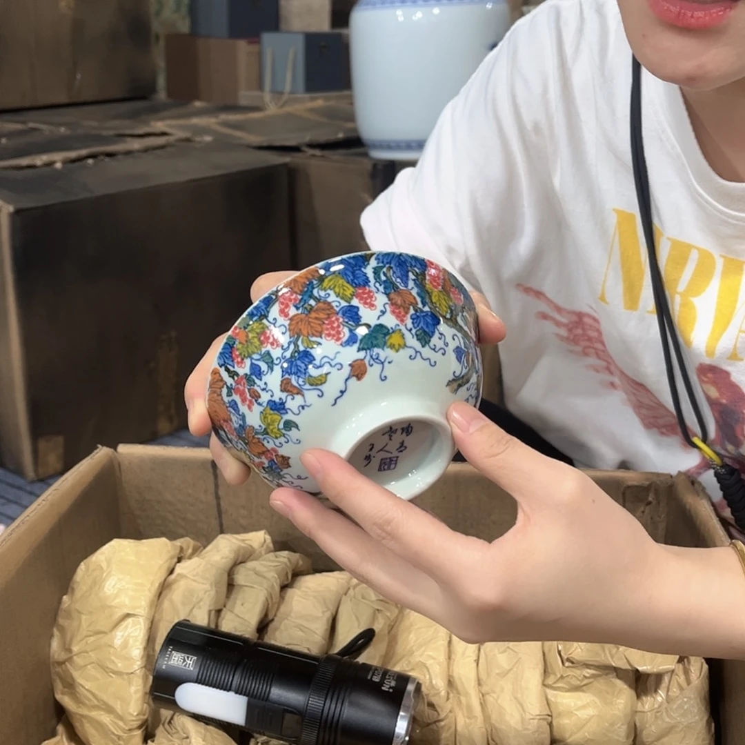 摆件////景德镇陶瓷器。