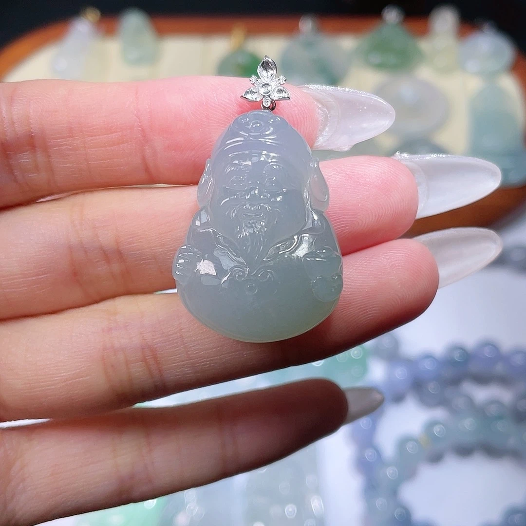 翡翠颈饰18K金镶嵌财神