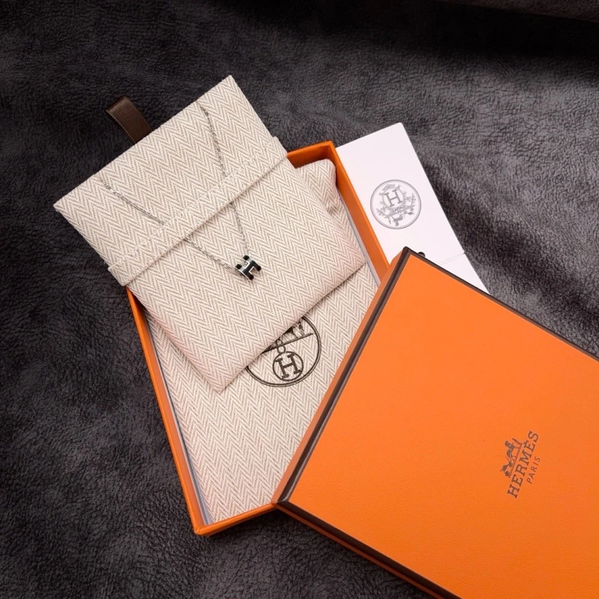 99新 Hermes/爱马仕 【九筒奢品】POP H Mini黑色项链/长40cm/5729