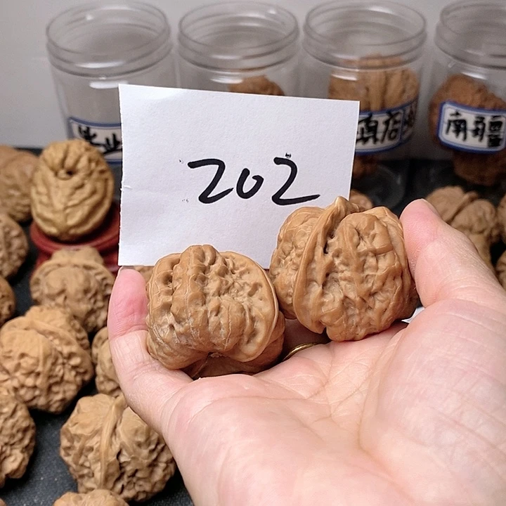 可***爸文玩核桃吊坠我也不知道我为什么要这样