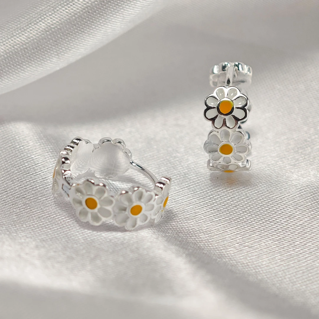 925银耳饰 S925纯银春日小雏菊耳扣