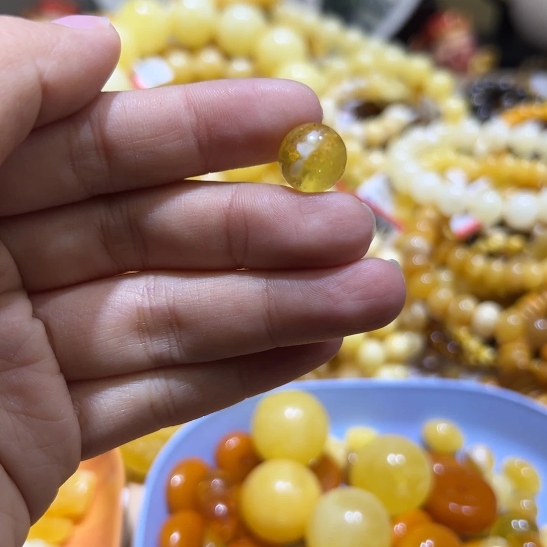 琥珀珠宝奇石未镶嵌