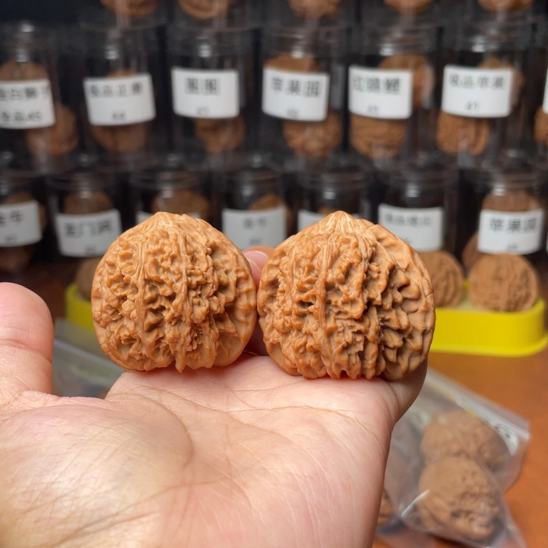 文玩核桃把件全品44满天星