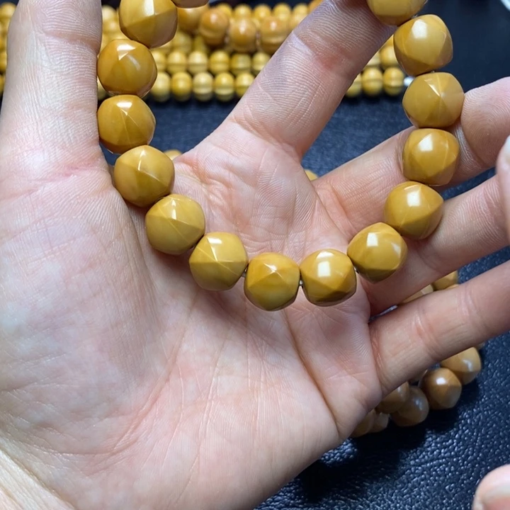 猴头核桃手串猴头